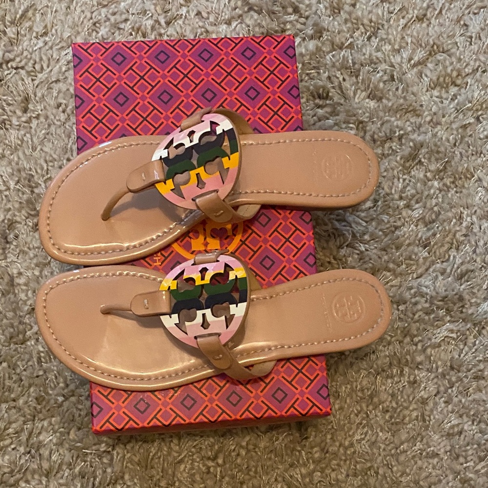Tory Burch MILLER Printed Patent Leather in Pastel Rainbow and Natural Vachetta - Picture 3 of 8